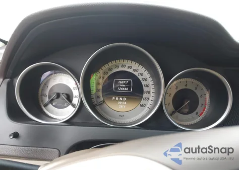 2012 Mercedes-Benz C 300 Sport 4Matic z USA, uszkodzony, nr VIN WDDGF8BB5CR226941